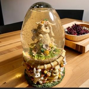 The little easter bunny so cute✨. It can be in your room or anywhere you want it